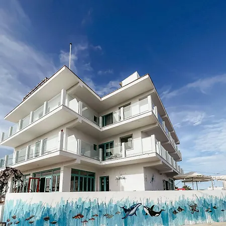 Hostal Cala Llombards-3